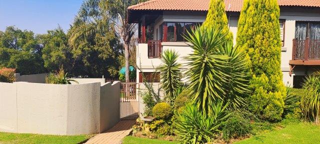 3 Bedroom Property for Sale in Birdwood Estate North West